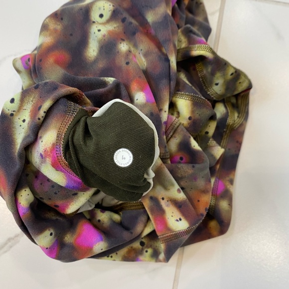 Lululemon 25” High-Rise Align - Picture 5 of 7